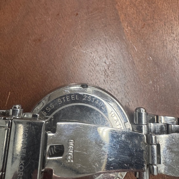 Michael Kors Chronograph Parker' Women's Watch MK5353 - Picture 4 of 4